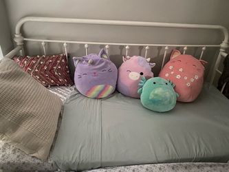 Twin day bed
