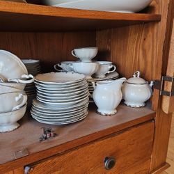 Nobility Fine China Set by BRISTOL (Japan)