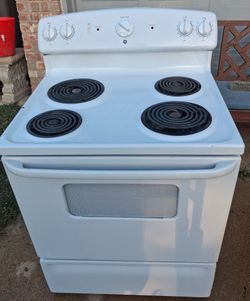Ge ELECTRIC STOVE OVEN WITH A https://offerup.com/redirect/?o=MzAuREFZ WARRANTY