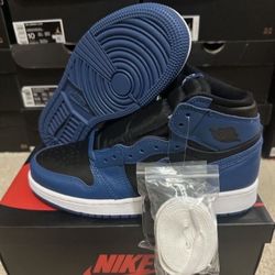 Nike Air Jordan 1 High Marina Blue Black. 575441-404 Size  7Y Brand New