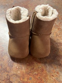 Newborn Chestnut Uggs