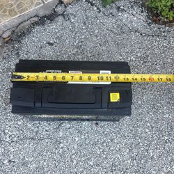 Battery for a Mercedes-Benz 302 E-Class or any other car that fits the dimensions. used like new