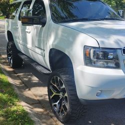 2007 Chevrolet Suburban LTZ