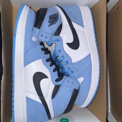 University blue Jordan 1 high size 8.5