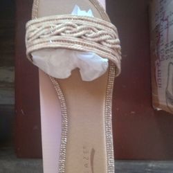 Women sandals