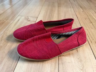Soda red canvas slip on flats size 9