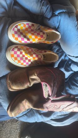 Girl shoes