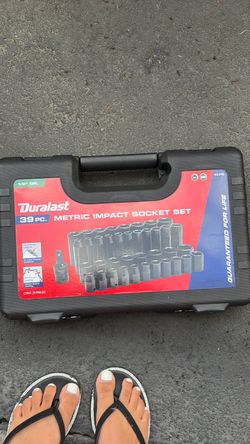 Metric impact socket set
