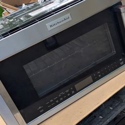 KitchenAid

KitchenAid 1.1 cu. ft. Over the Range Microwave - Stainless Steel