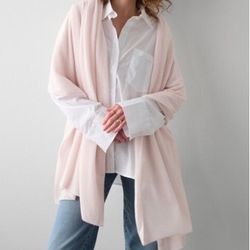 Beautiful lux travel wrap from Johnston & Murphy In Pink Heather OS