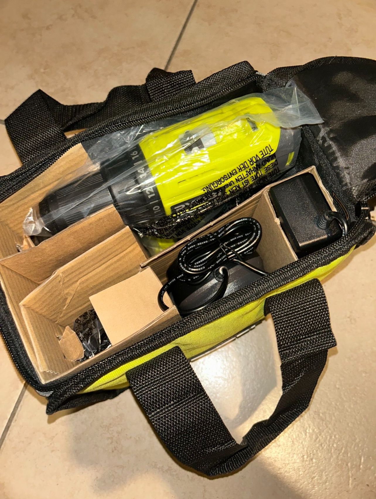 18V 2-Speed Drill/Driver Kit (2 Batteries)