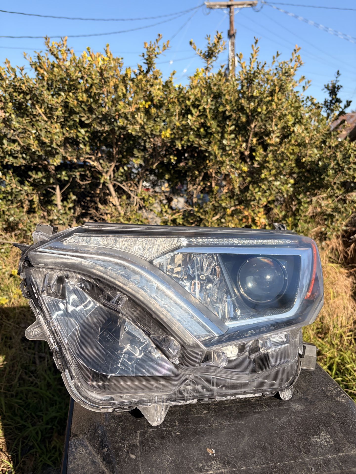 Toyota RAV4 Headlights