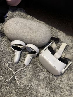 Oculus Quest 2 With Hard case