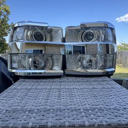 Chevy Silverado 2500 Headlights 