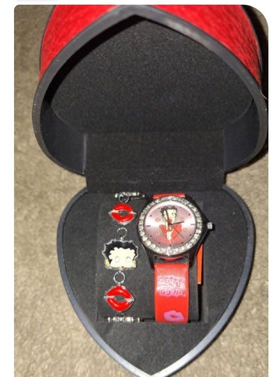 Betty Boop Watch And Bracelet Gift Set
