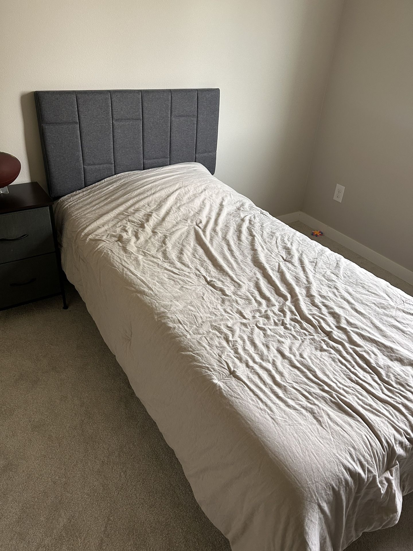 Twin Bed With Mattress