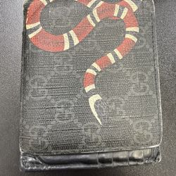 Used authentic Gucci Kingsnake Wallet