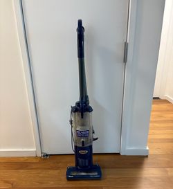 Shark Navigator Upright Bagless Vacuum