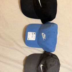 Child Nike bundle hats