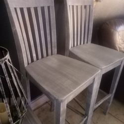 High Chairs $25 Boath Table And Book Shelf Vintage $25 Boath All Decor For Sale White Table $45