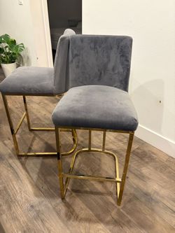 3 bar velvet chairs