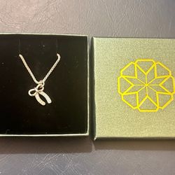 Primrose 925 sterling silver bow necklace 