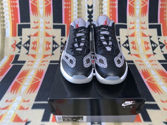 JORDAN 11 RETRO LOW IE