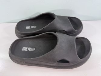 32 Degrees cool sandals - size M (9.75 inch)