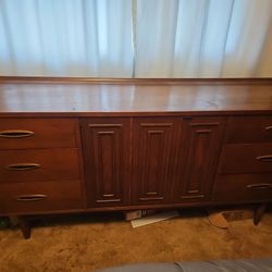 Mid Century Modern Bedroom Set – MUST GO