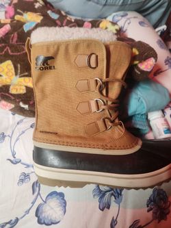 Sorel waterproof size 8