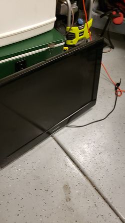 30 inch Samsung on mount no remote