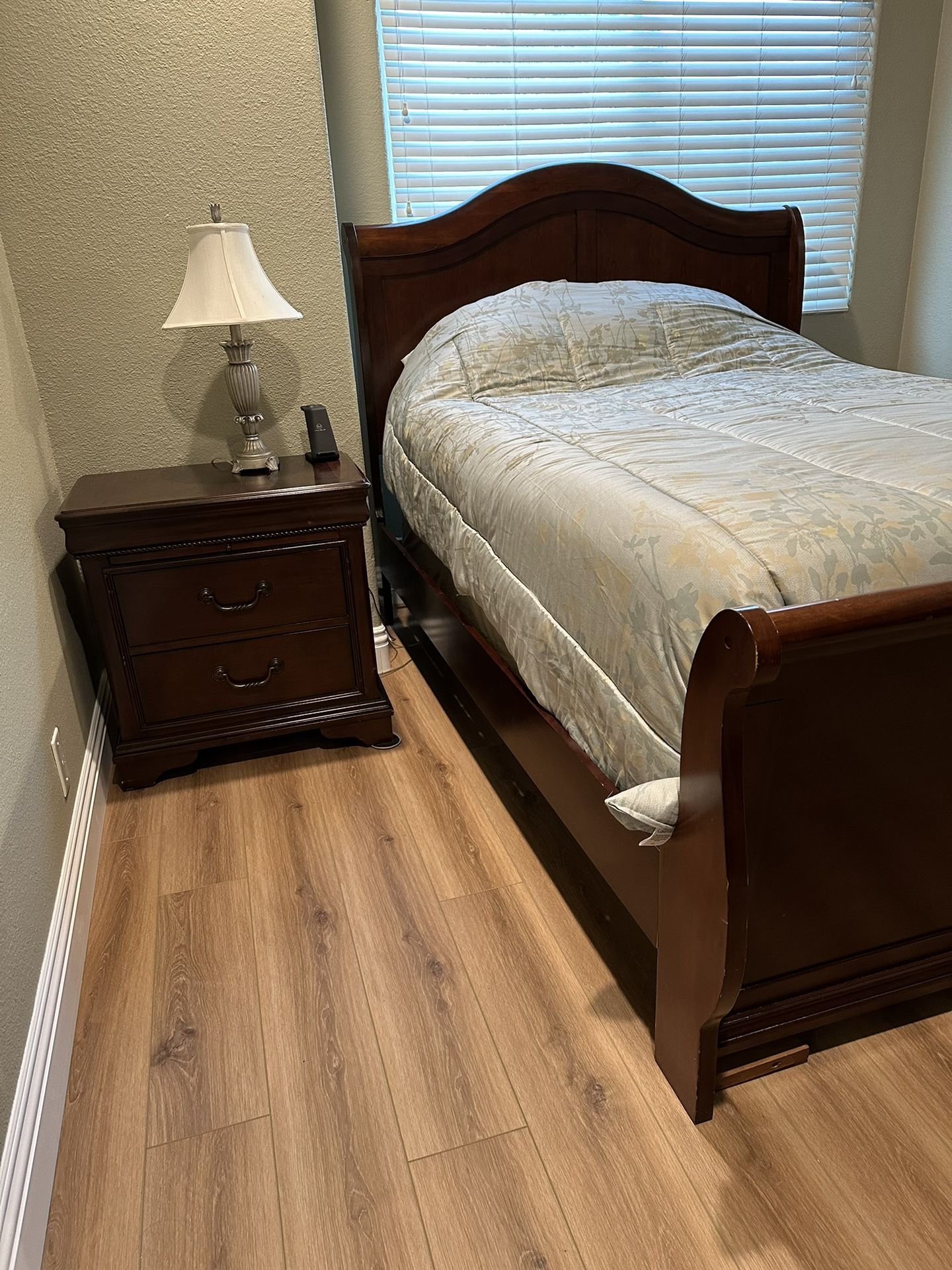 Queen Bed Frame for Sale in Laguna Hills, CA OfferUp