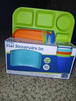 Your Zone 24-Piece Kids' Dinnerware Set