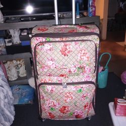 Nice New Suit Case 