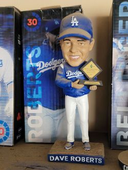 2017 Dave Roberts bobblehead