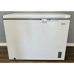BRAND NEW- OPEN BOX! Midea 10.4 Cu. Ft. Freezer MRC10M5CWW