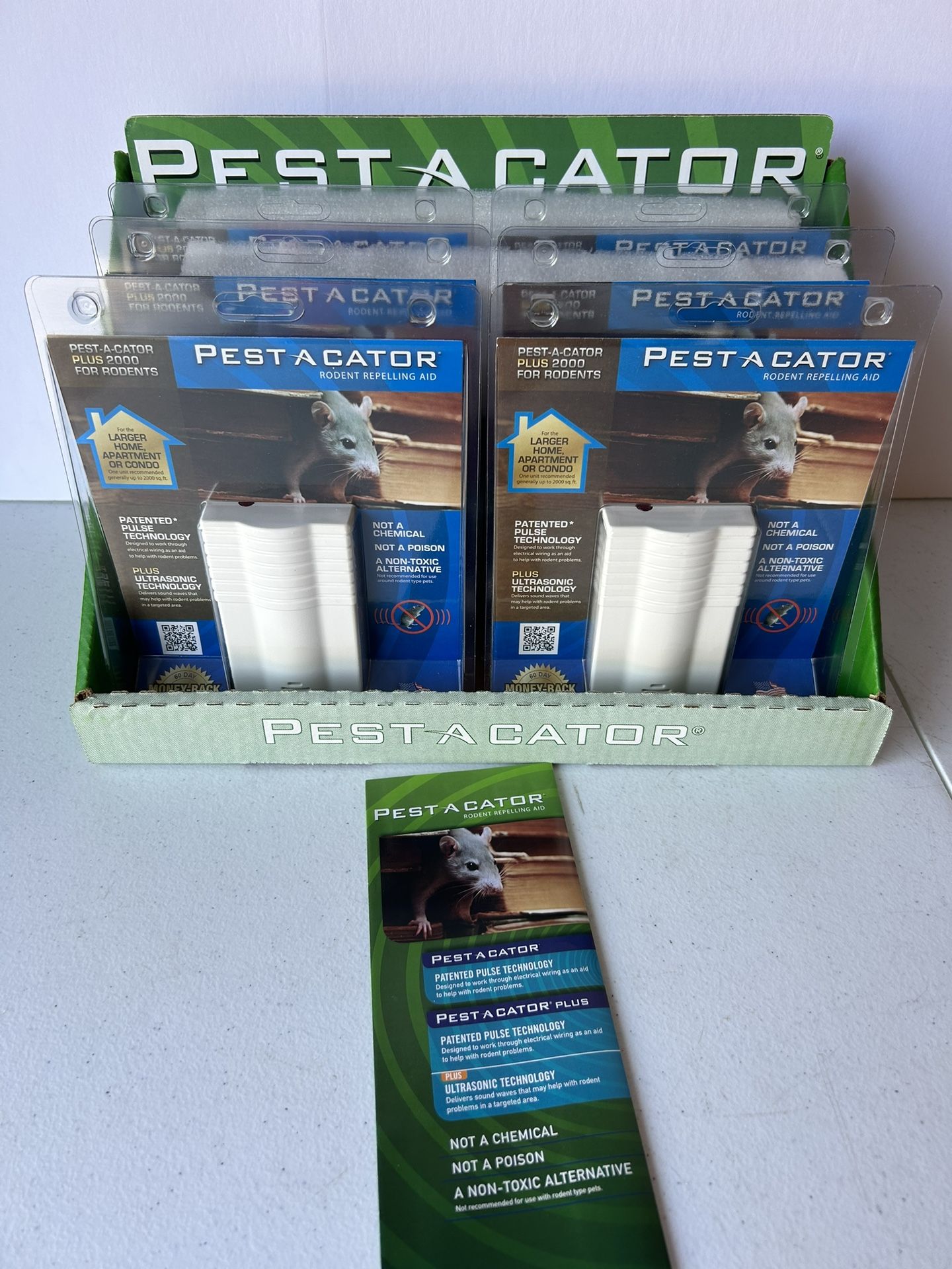 PestACator PLUS 2000 Rodent Repelling Aid For Small Homes 4101 for
