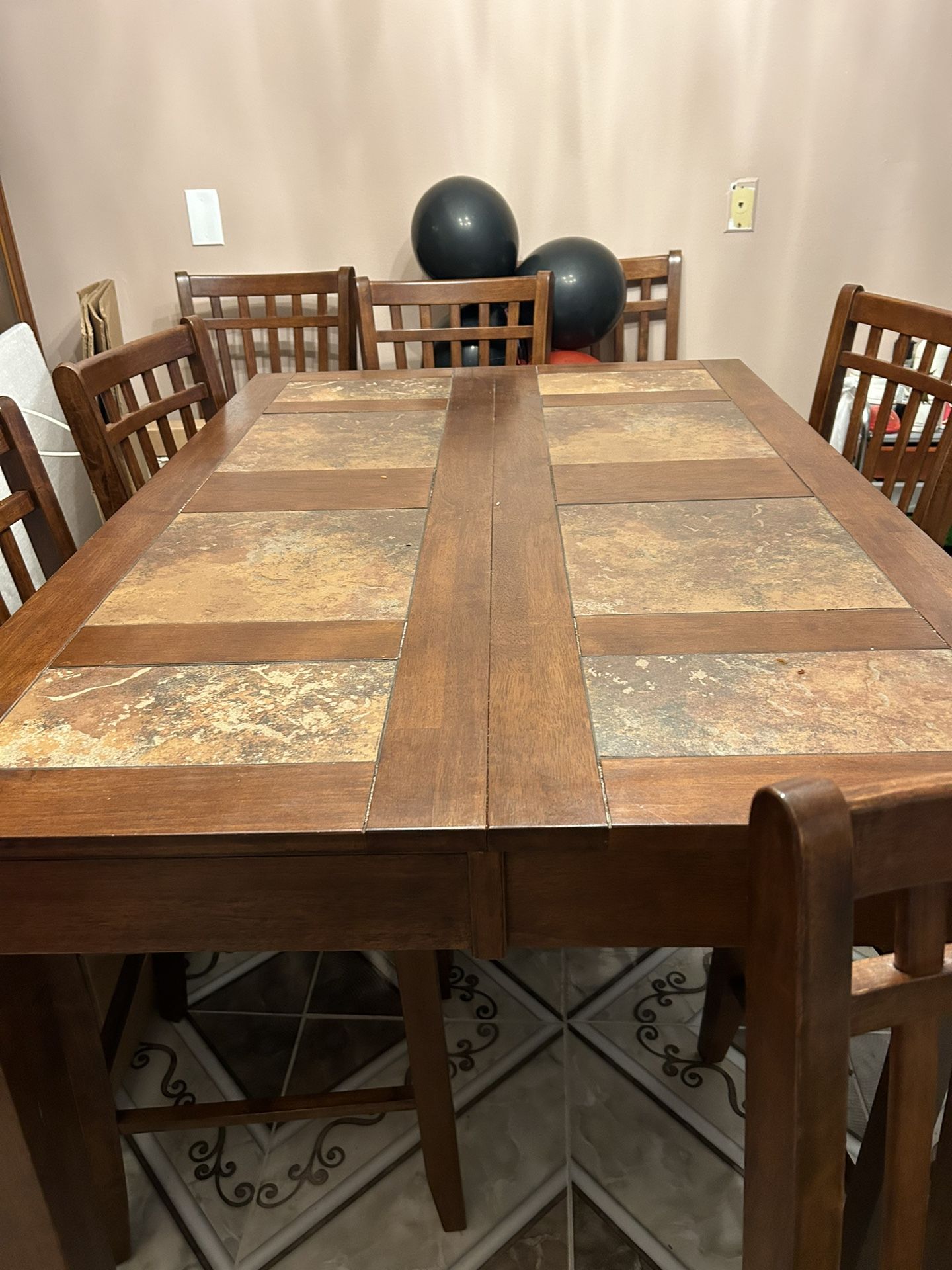 Dining Table And 8 Chairs 1 Bedroom Set Dresser Mirror And 1 Night Stand Antic Lamp