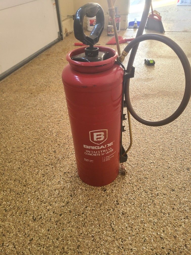 spray can