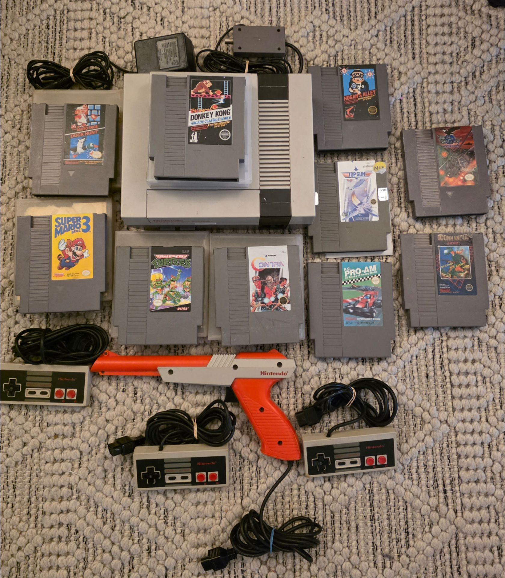 Nintendo NES Console Bundle with 10 Games and Accessories