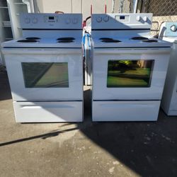 WHIRLPOOL ELECTRIC STOVE 