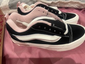 Brand New Vans Size 6 Women’s