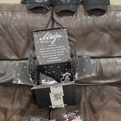 Vendo Bundle 31 Hats x El Mago Todo Nuevo Full Set Original

Mago Universe 
Mago Forever 
Mago Black