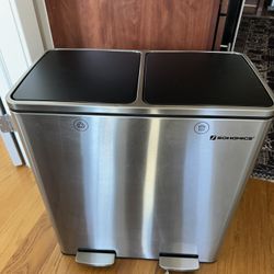 Dual Kitchen Trash/Recycling Bin
