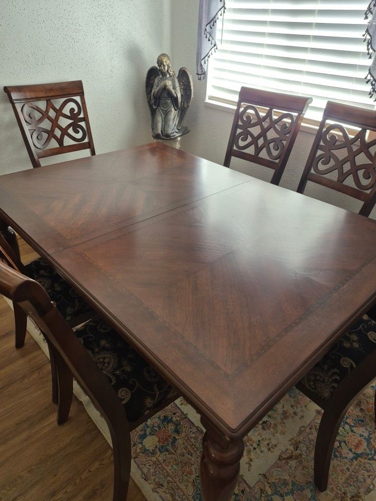 Dinning Table Set
