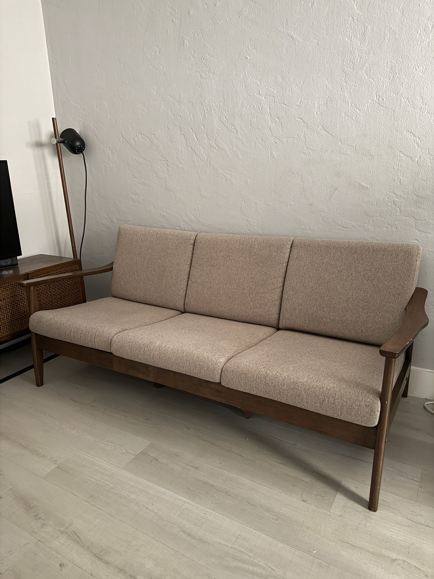 Sofa Mid century Modern