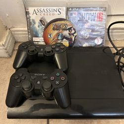 PS3 (Comes with 3 Games and 2 Controllers)