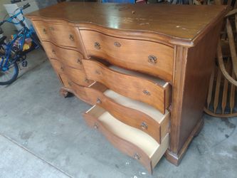 Dresser
