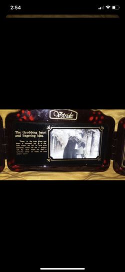 Beautiful V stride music box clock