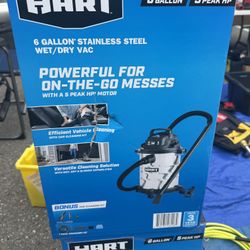 Hart 6 gallon 5 peak HP stainless steel wet/dry vacuum with bonus car cleaning kit, new